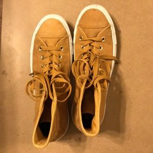 tan high top converse